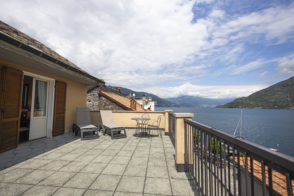 Deluxe Double or Twin Room, Terrace, Lake View photo 3