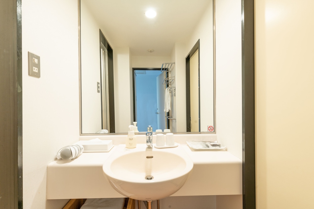 [Non-Smoking] Japanese Western Style Double Room (Mt. Fuji View) - Photo 4