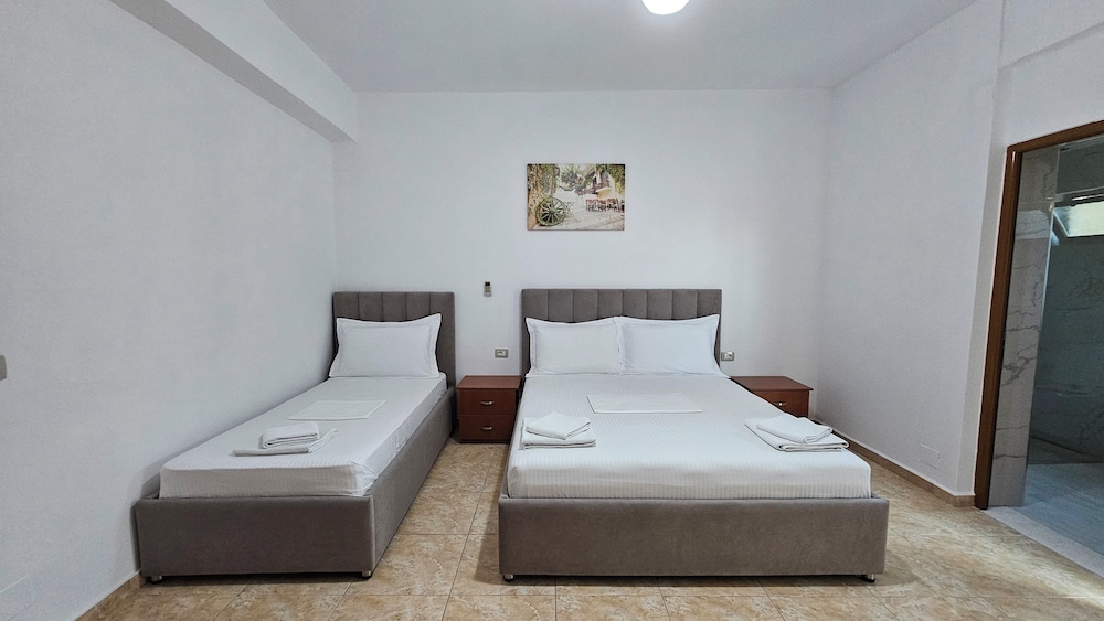 Triple Room, Balcony