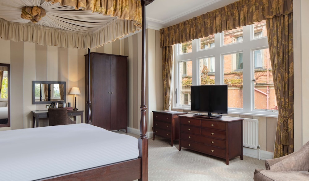 Superior Suite, 1 King Bed, Non Smoking (Four Poster Bed) - Photo 2