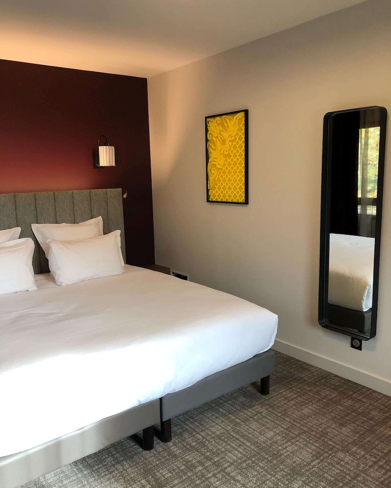 Executive Room, 1 King Bed, Non Smoking - Photo 6