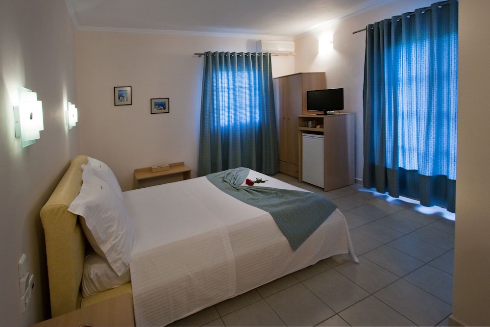 Superior Room, Sea View (2nd Floor) photo 3