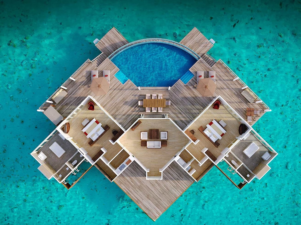 Grand Water Pavilion with Pool + Slide (2BR) photo 3