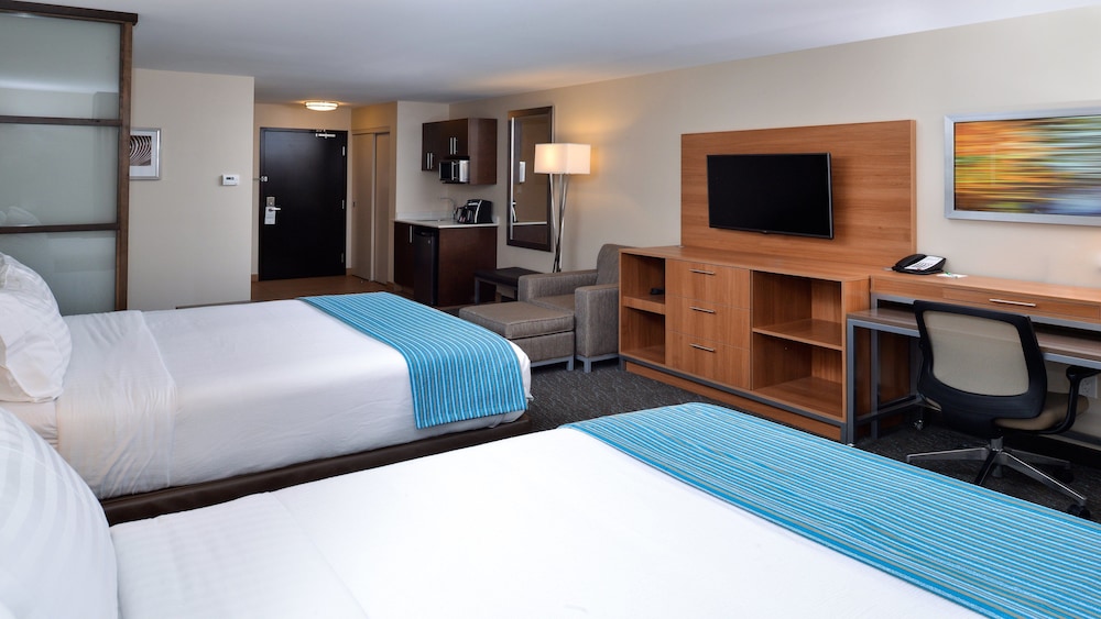 Suite, 2 Queen Beds (Additional Living Area) photo 1