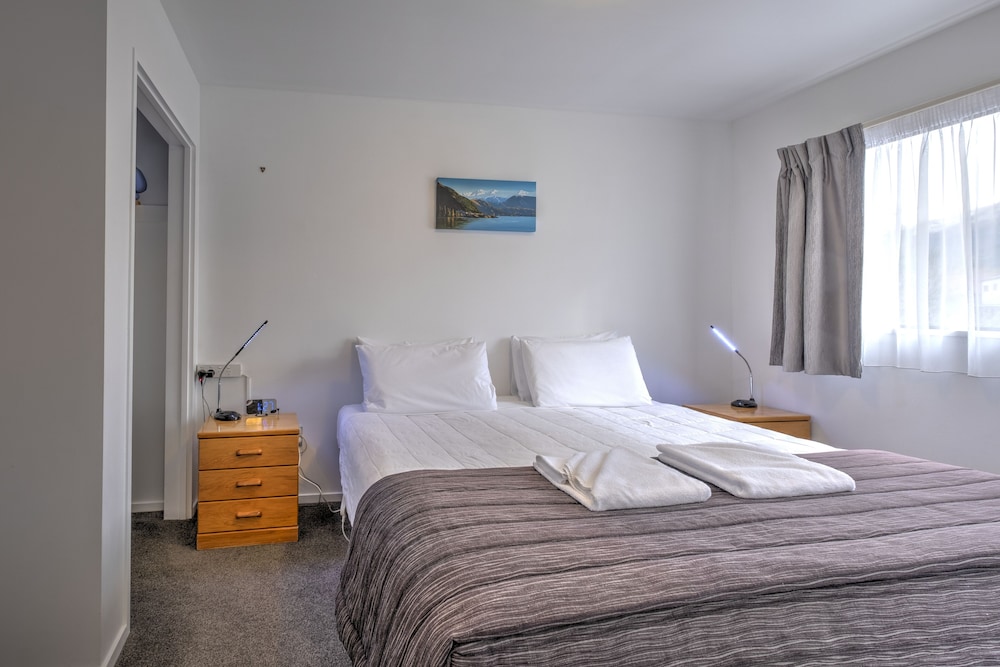 One Bedroom photo 2