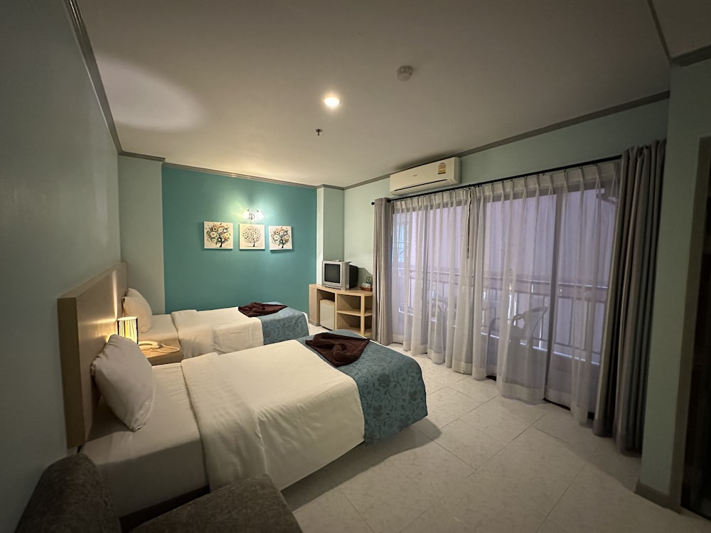 Standard Twin Room, 2 Twin Beds - Photo 3