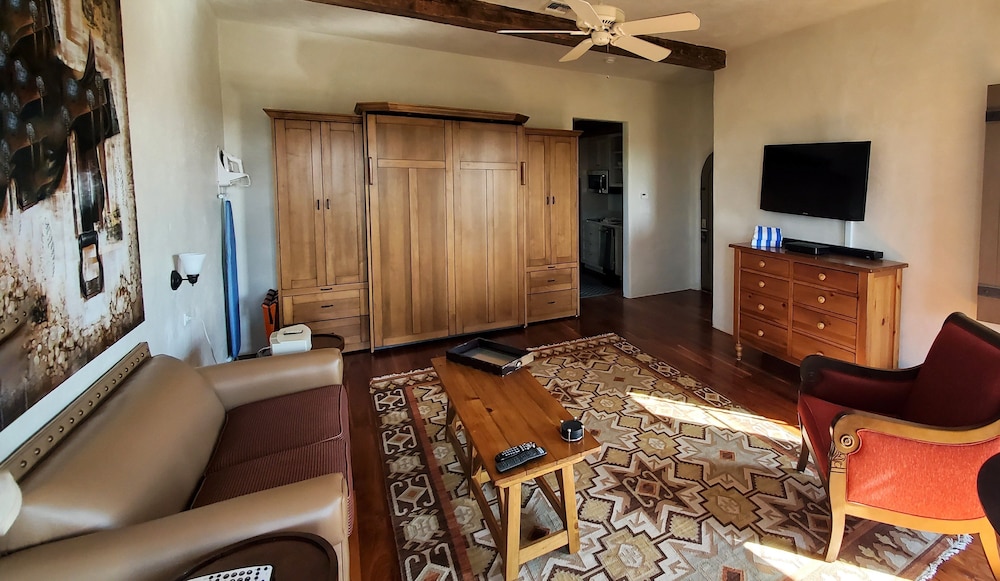 Presidential Studio Suite photo 1