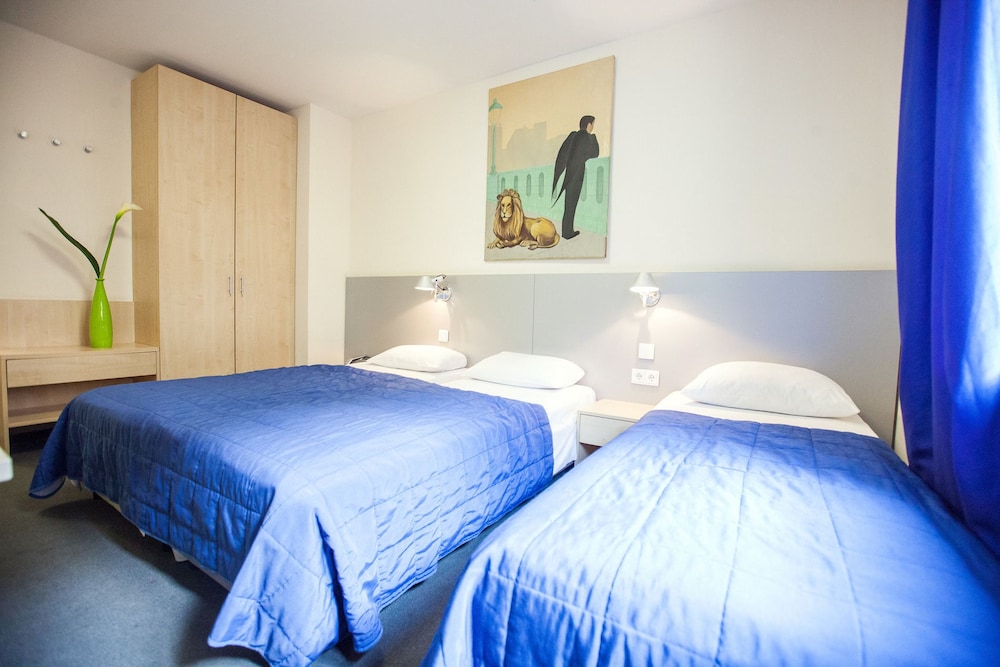 Superior Triple Room photo 3