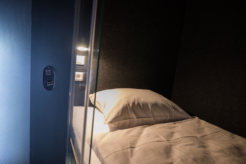 Standard Twin Room, 2 Twin Beds (incl. 5€ per night Energy Fee) photo 3