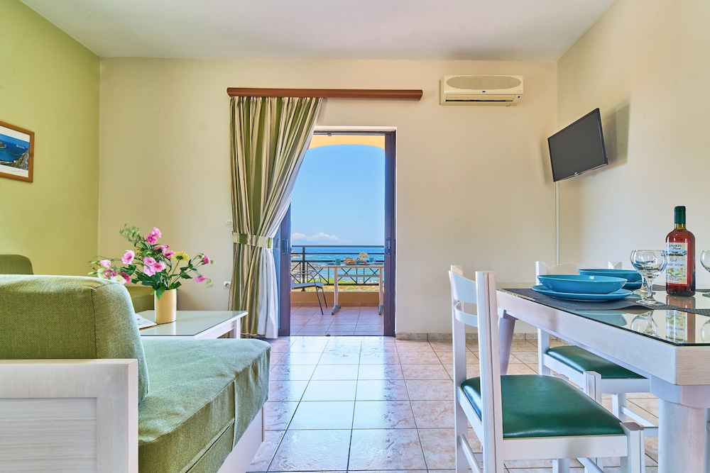 One bedroom Apartment with Sea View