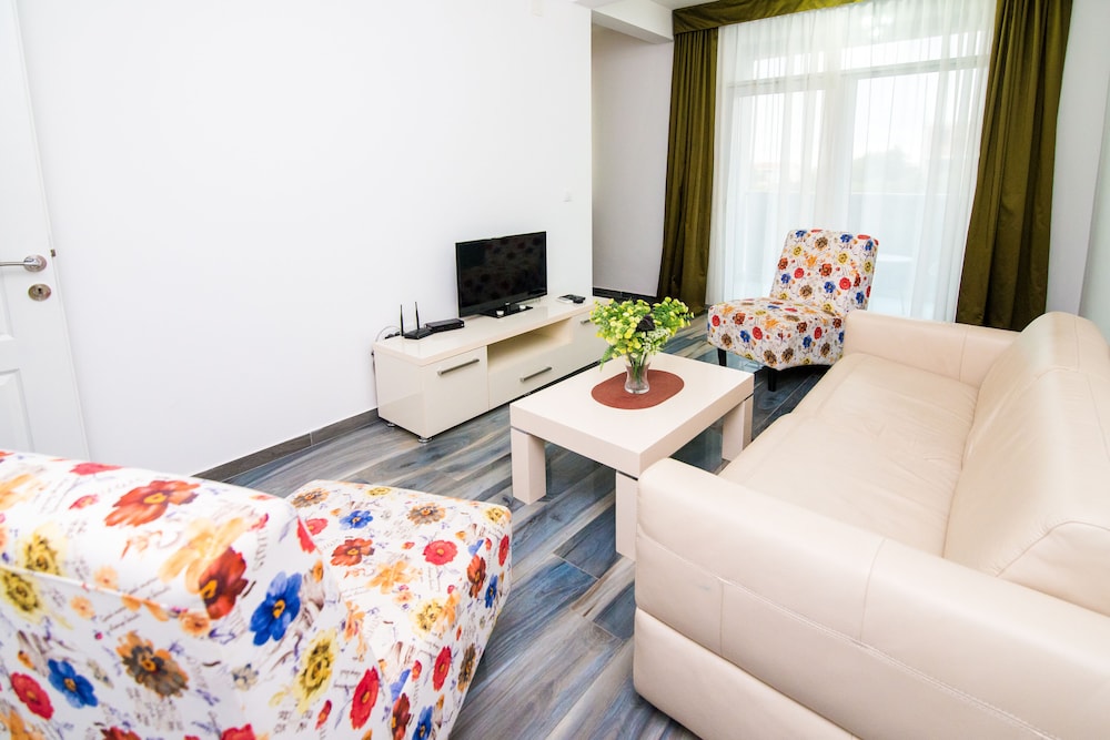 Premium Apartment (AP7)