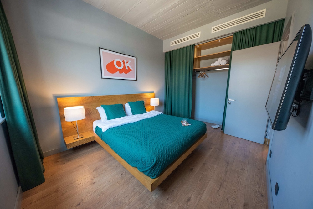 Apartment, 1 Bedroom, City View