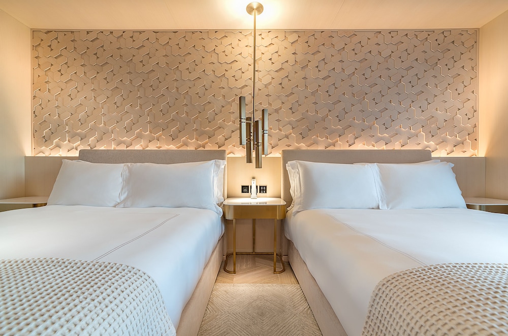 Luxe Sea View | Double Queen