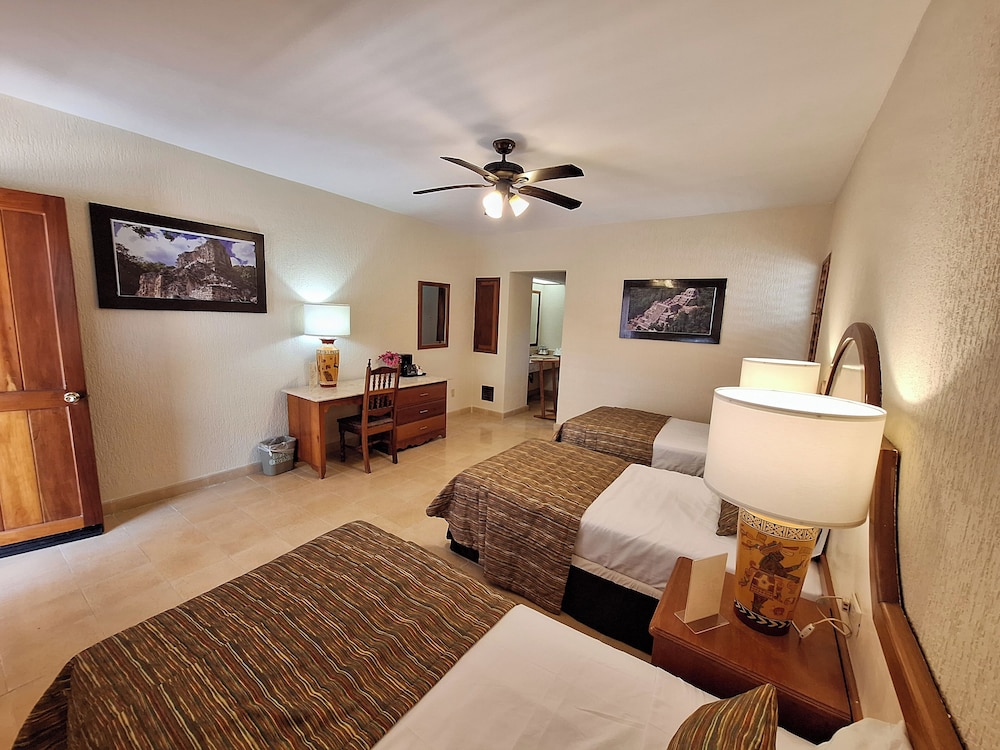 Standard Double Room, 2 Double Beds - Photo 9