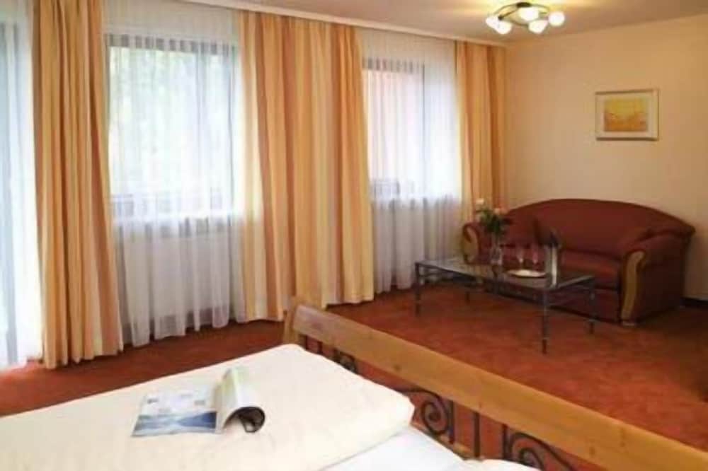 Family Room Breakfast Excluded_Bookable For 2 Adults And 2 Children Up To Age Of 12 photo 2