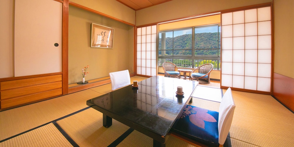 基本房，吸烟