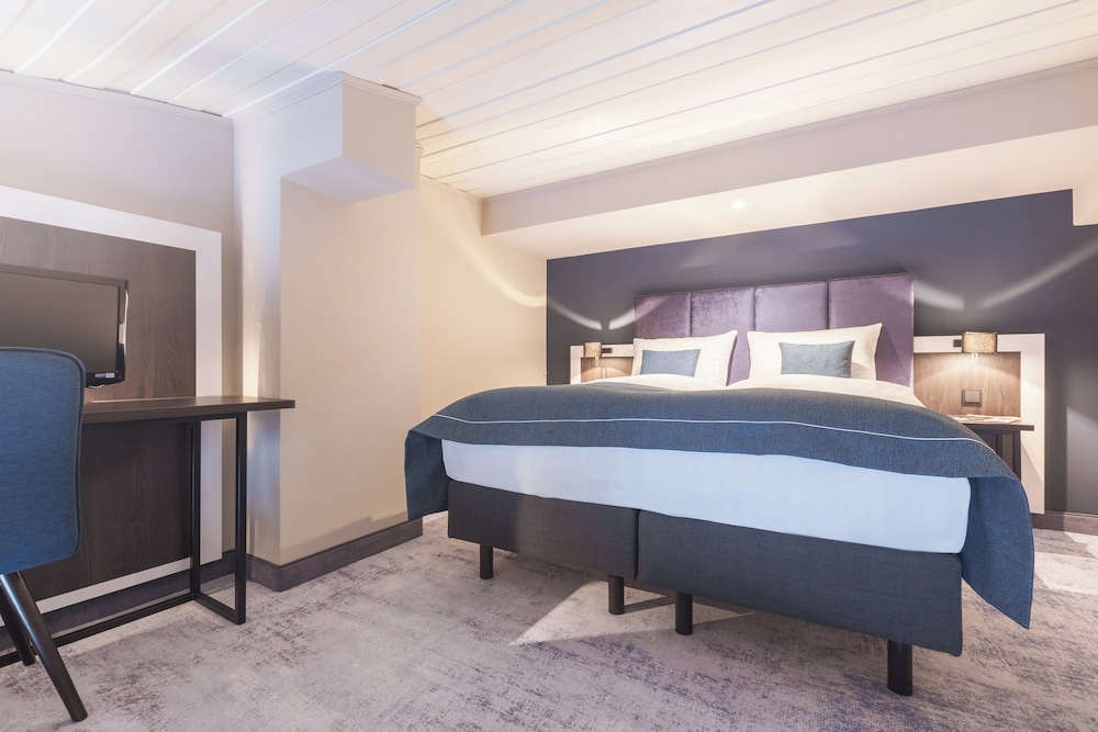 Family Room, 1 Queen Bed (Premium) - Photo 12