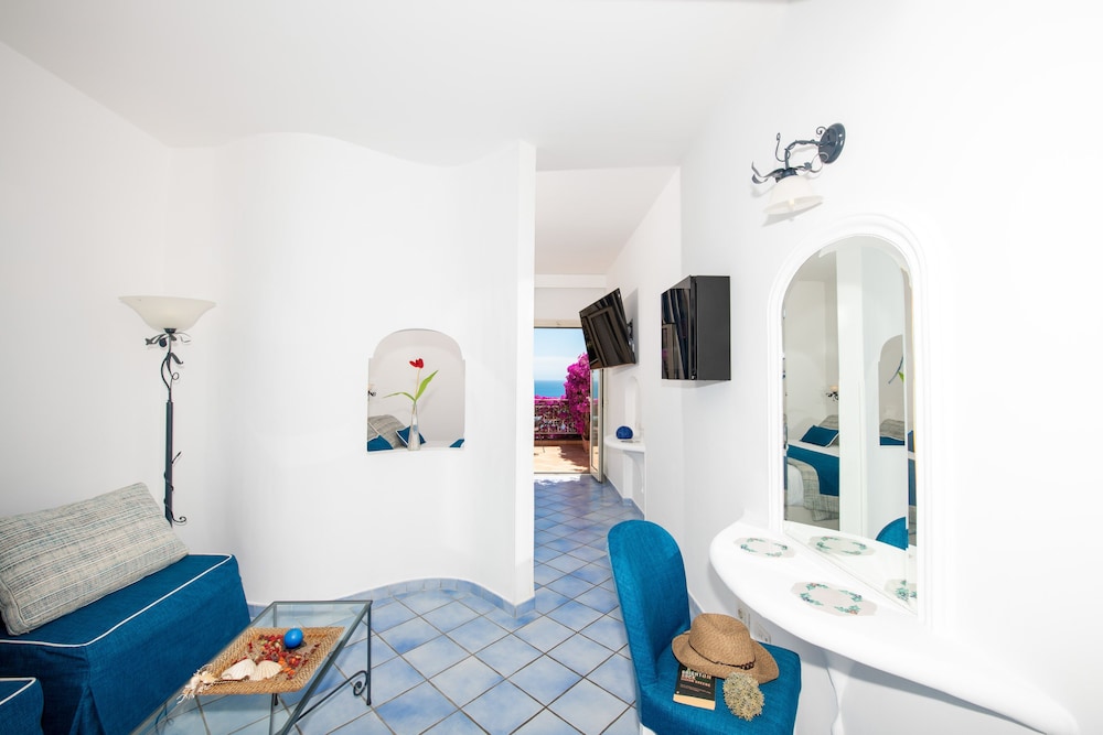 Executive Room, Sea View - Photo 33