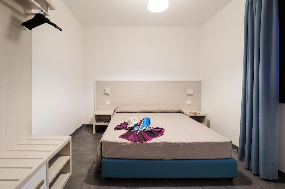 House, 2 Bedrooms