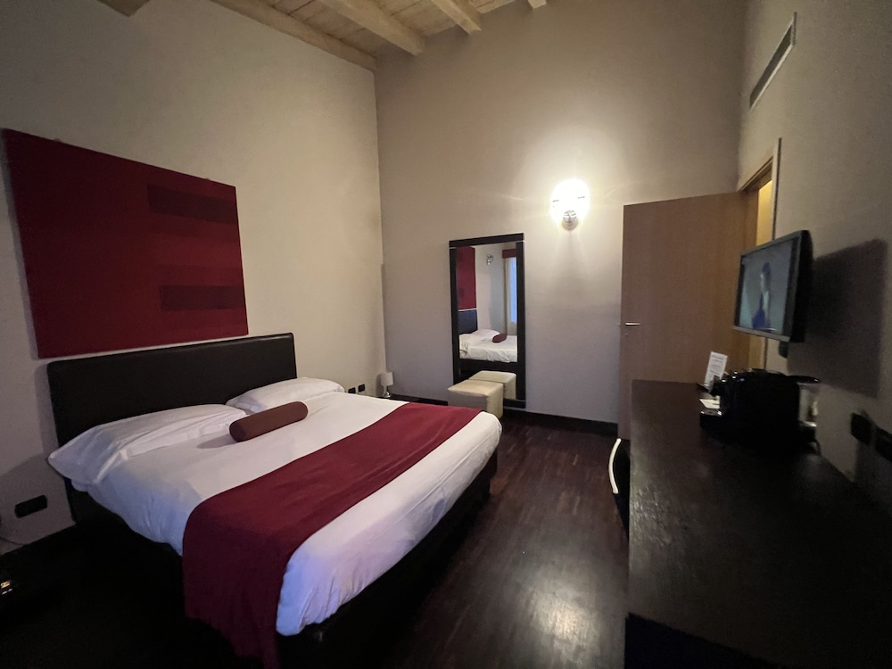 Standard Room photo 1