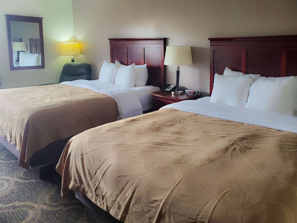 Room, 2 Queen Beds, Non Smoking - Photo 4