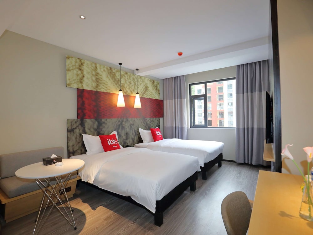 Superior Twin Room, 2 Twin Beds photo 3