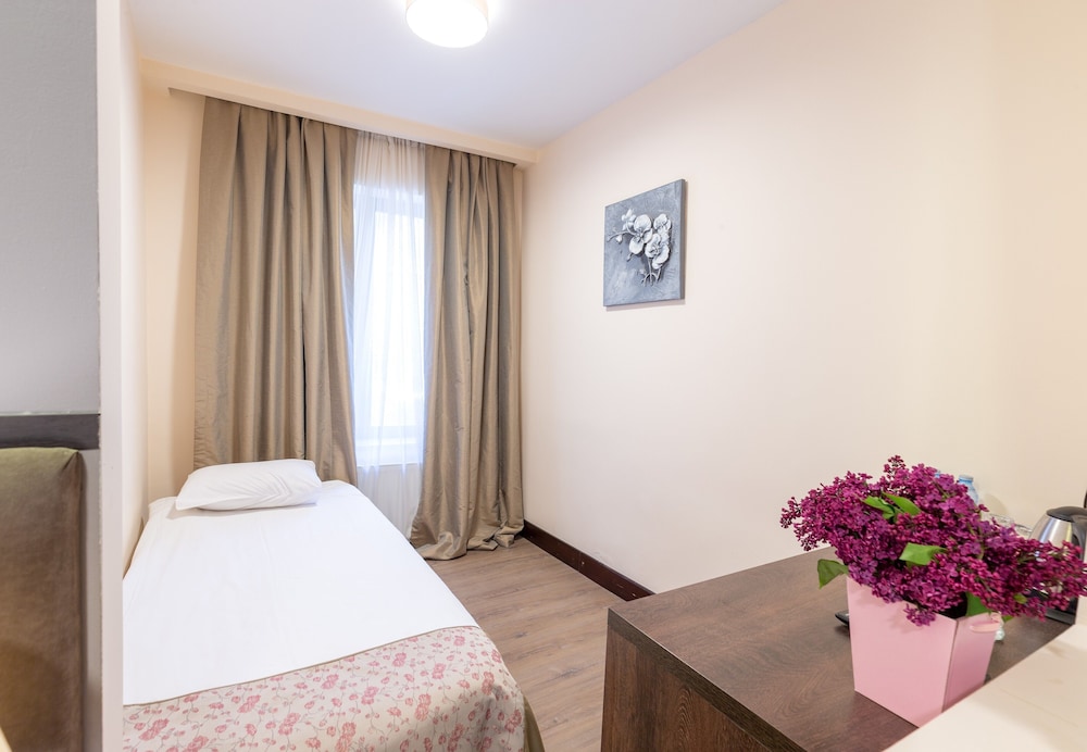 Deluxe Triple Room photo 3