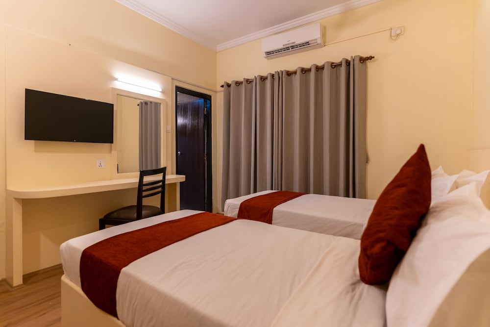 Standard Twin Room - Photo 7
