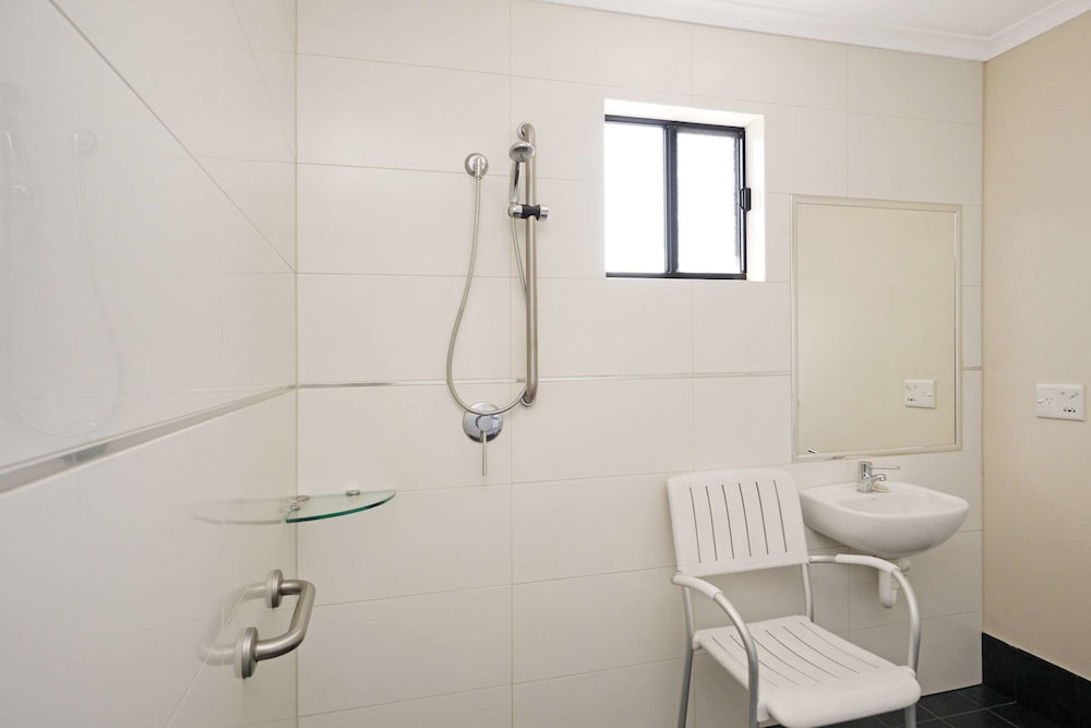 Standard Room, Accessible - Photo 2