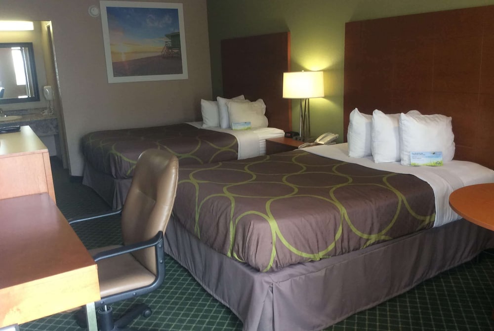 Room, 2 Queen Beds, Non Smoking photo 1