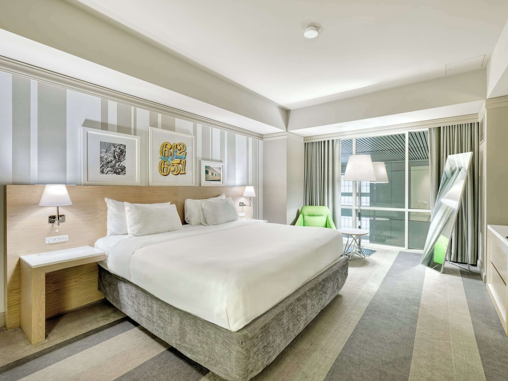 Suite, 1 King Bed (Luxury)