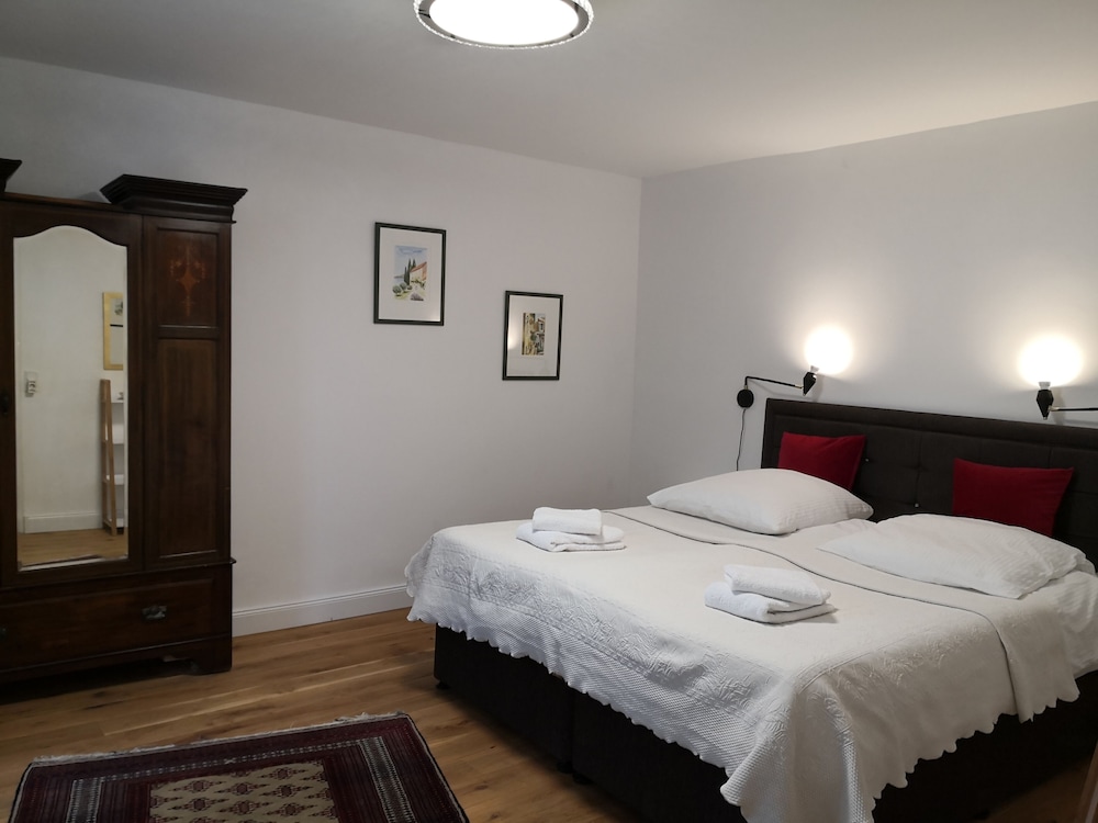 Fünf Giebel Kulma hotellissa Ruhrlaakson pyörätien varrella, Kuva 4