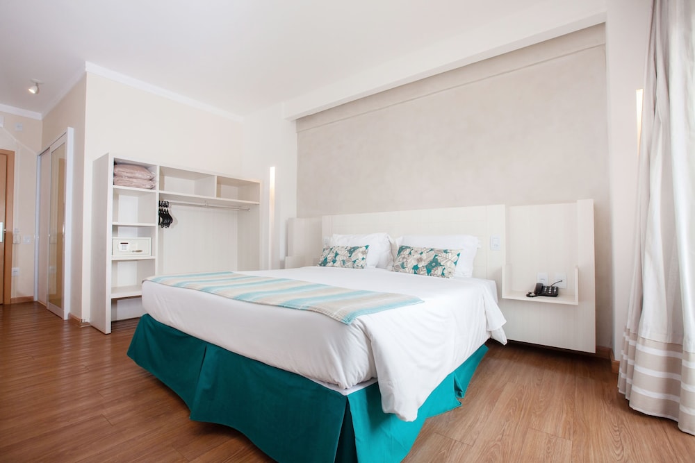 Premier Casal (Não Pet Friendly) - Incluso acesso ao Parque Aquático Hot Beach Olímpia