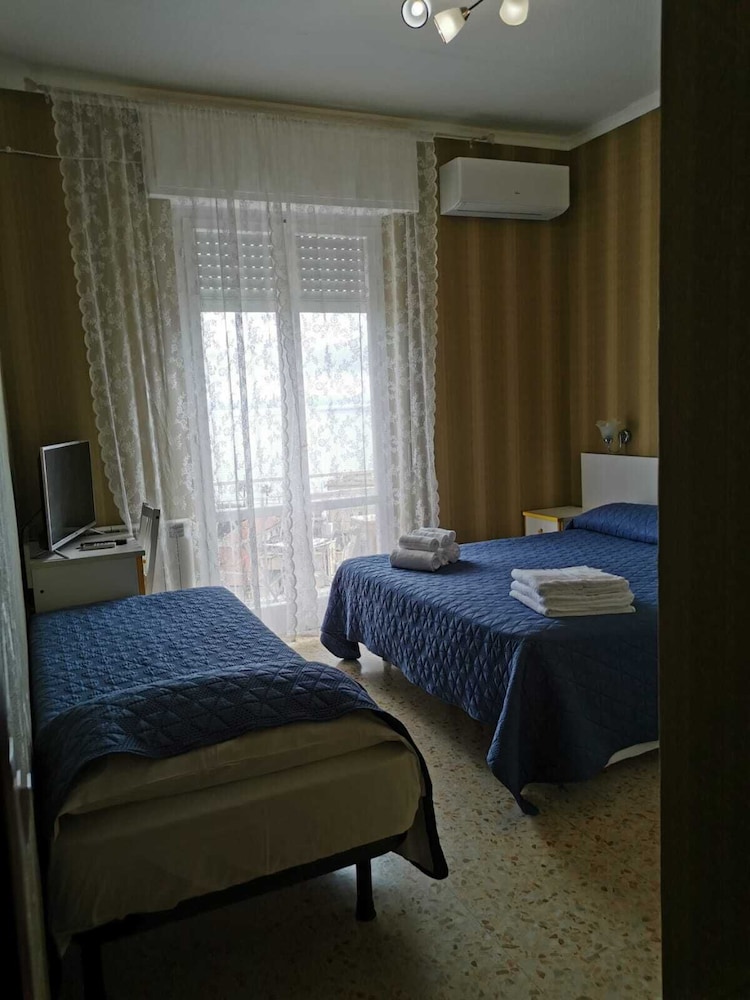 Triple Room photo 3