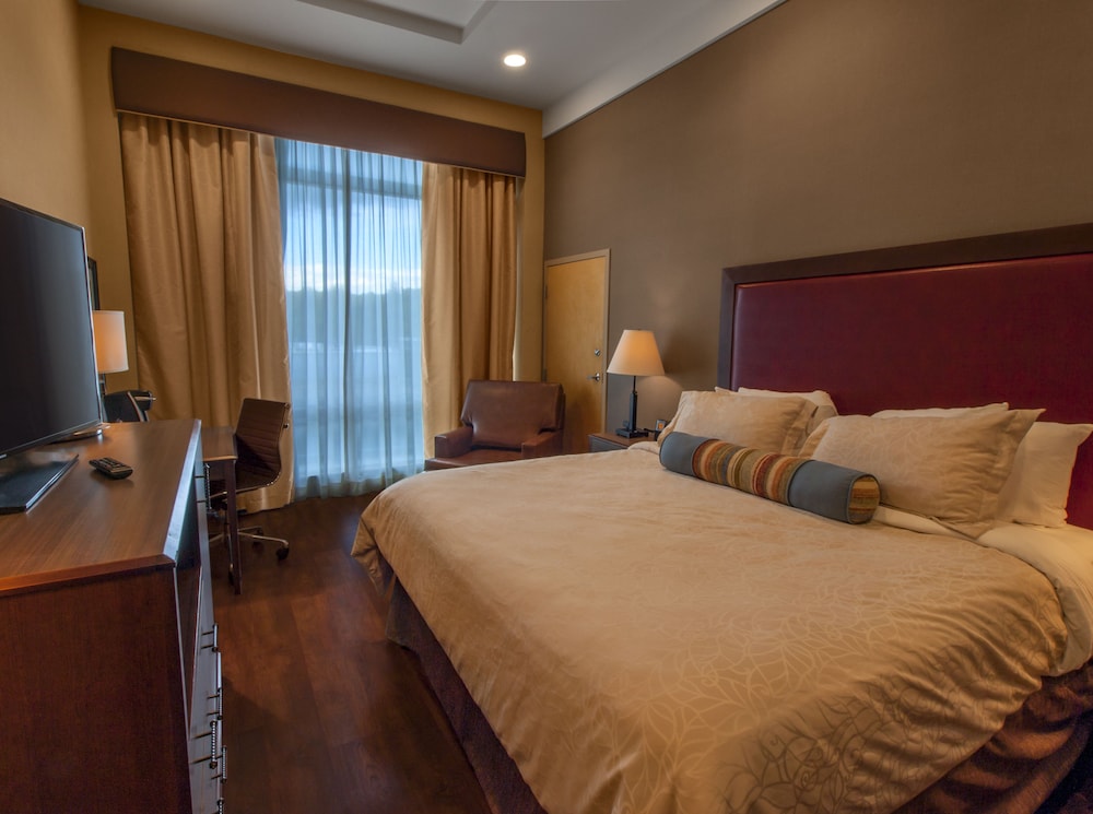 King Executive Tower photo 1