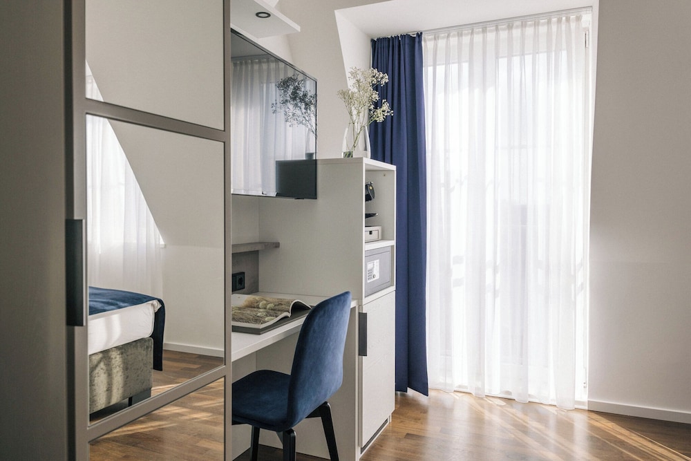 Deluxe Twin Room photo 3