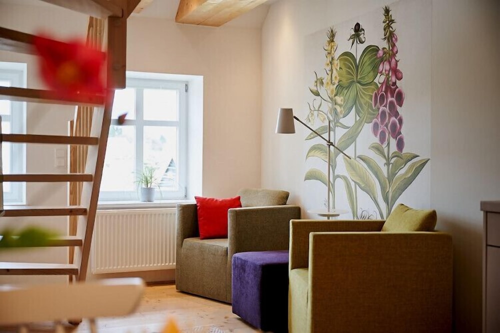 Condo, Garden Area photo 1