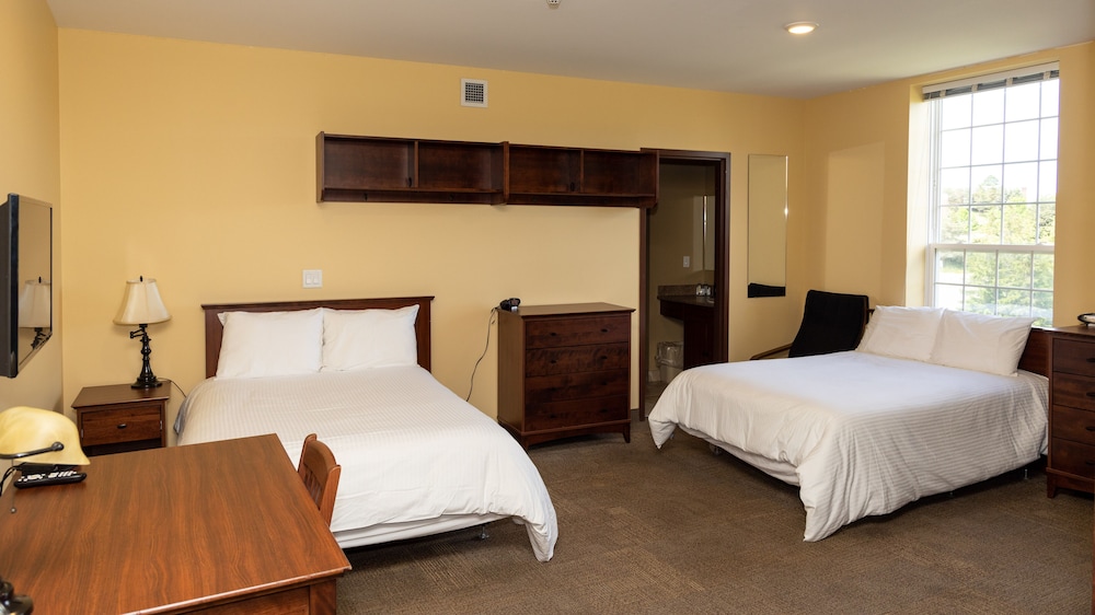Double Room With 2 Double Beds photo 3