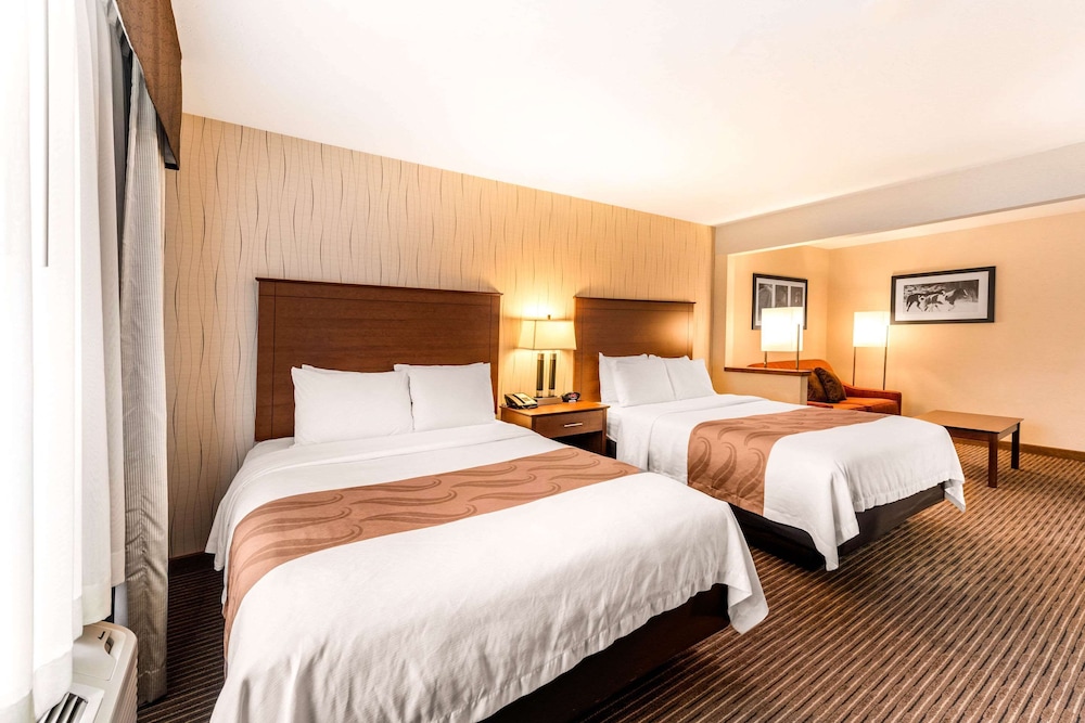 Suite, 2 Queen Beds, Non Smoking - Photo 2