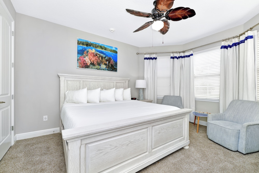 Luxury House, Private Pool (11 Bedrooms Westside)