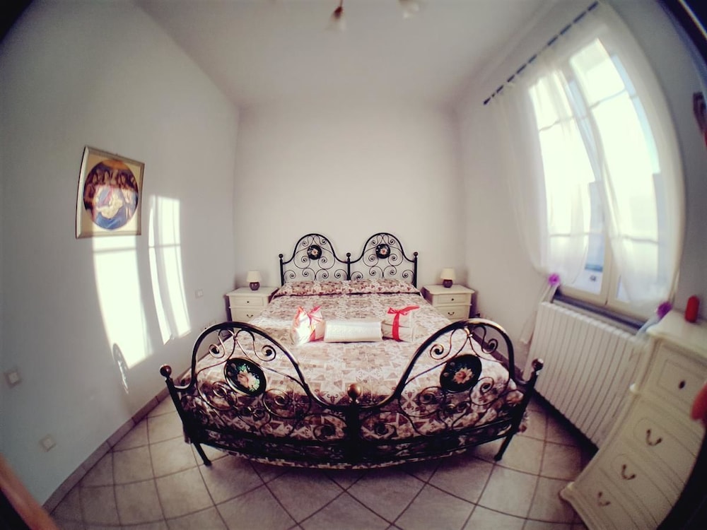 Executive Double Room (Bianca)