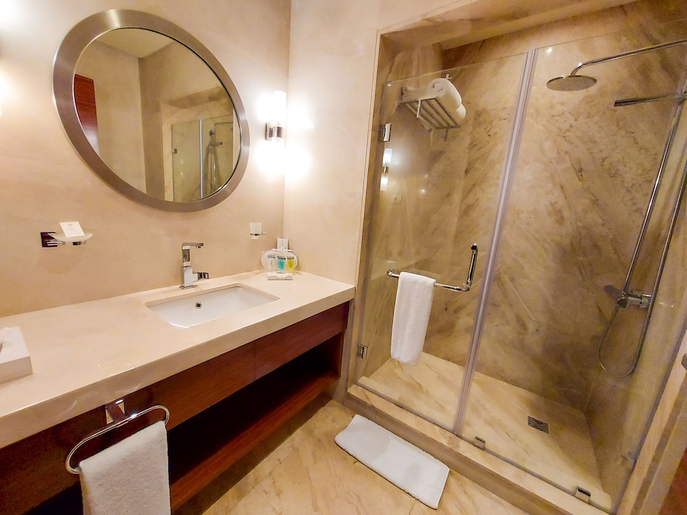 Suite (Corner) - Photo 4