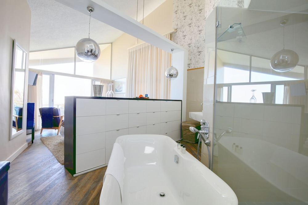 Room 3 photo 2