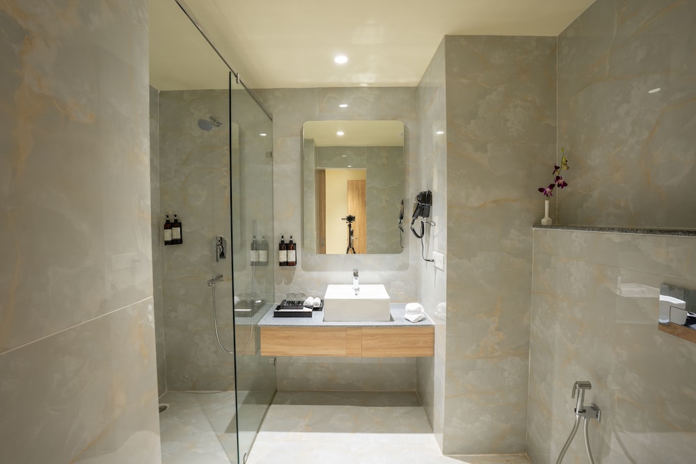 Executive Double Room, Balcony, Sea Facing - Photo 8