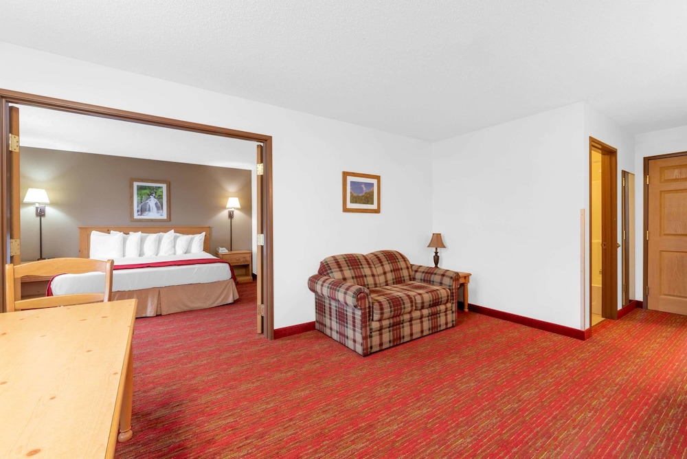Business Suite photo 3
