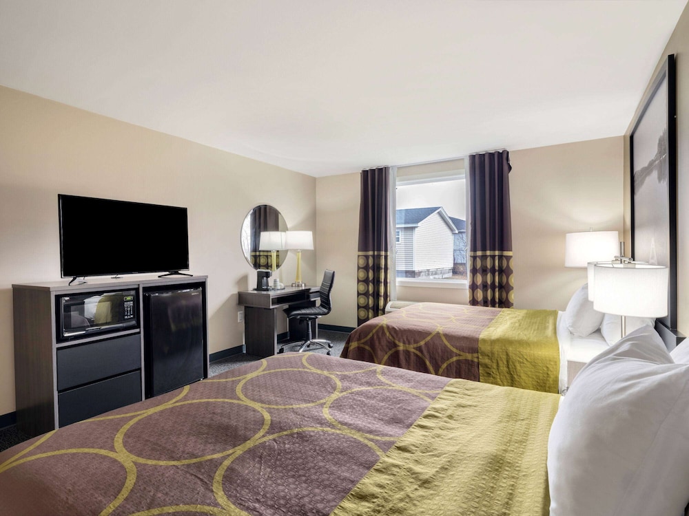 Room, 2 Queen Beds, Non Smoking - Photo 9