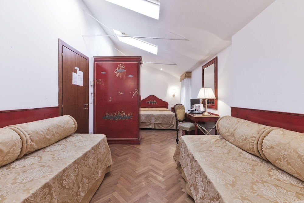 Superior Triple Room photo 1
