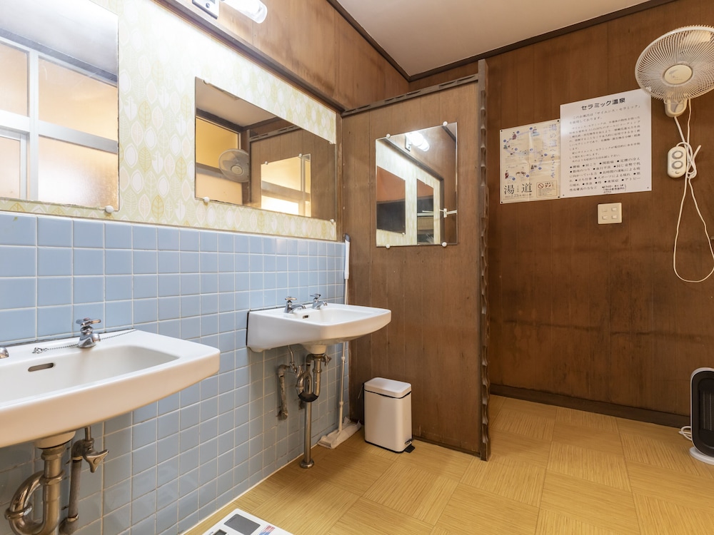 Traditional Triple Room, Non Smoking photo 3