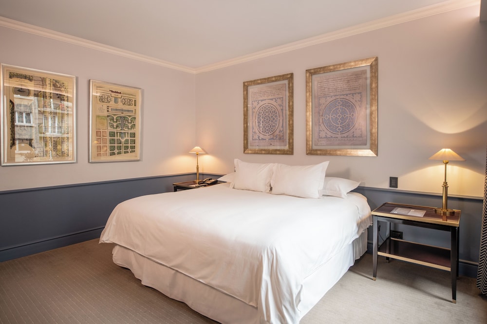 Room, 1 King Bed (The Singular) photo 2