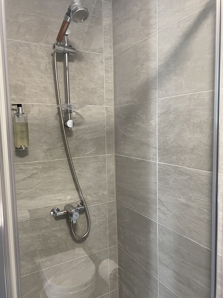 Double Room, Ensuite (Room 6) photo 2